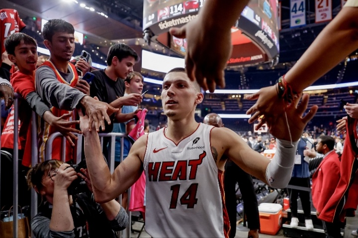 下载开云-热媒：大桥没进全明星签4年1.5亿 预计希罗要4100-4200万均薪合同