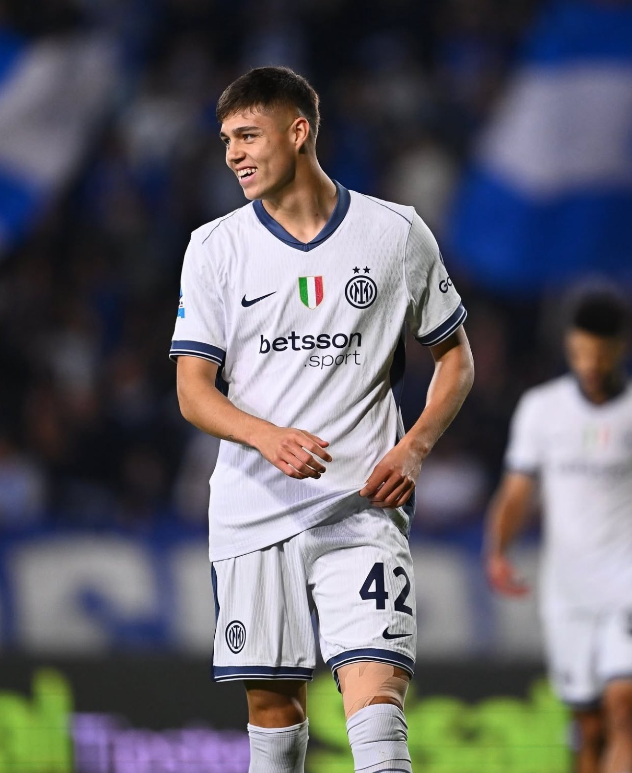 下载开云-巴媒：国米中卫帕拉西奥斯即将租借加盟桑托斯，租期一年