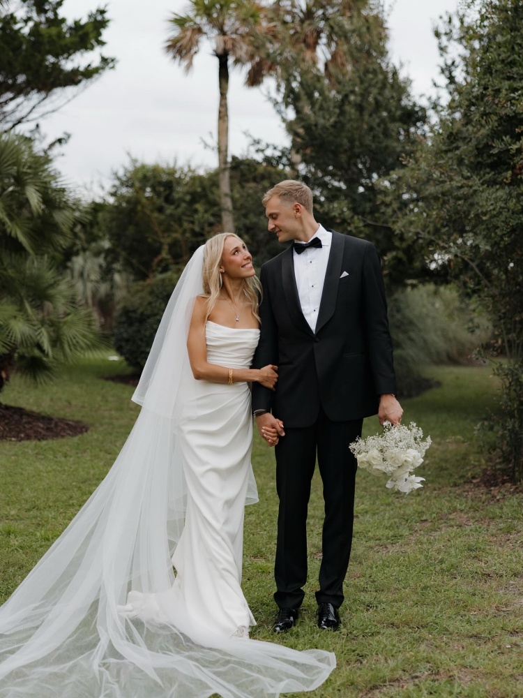 开云体育下载入口-掘金队亨特-泰森喜结连理 俱乐部官方诚挚祝贺