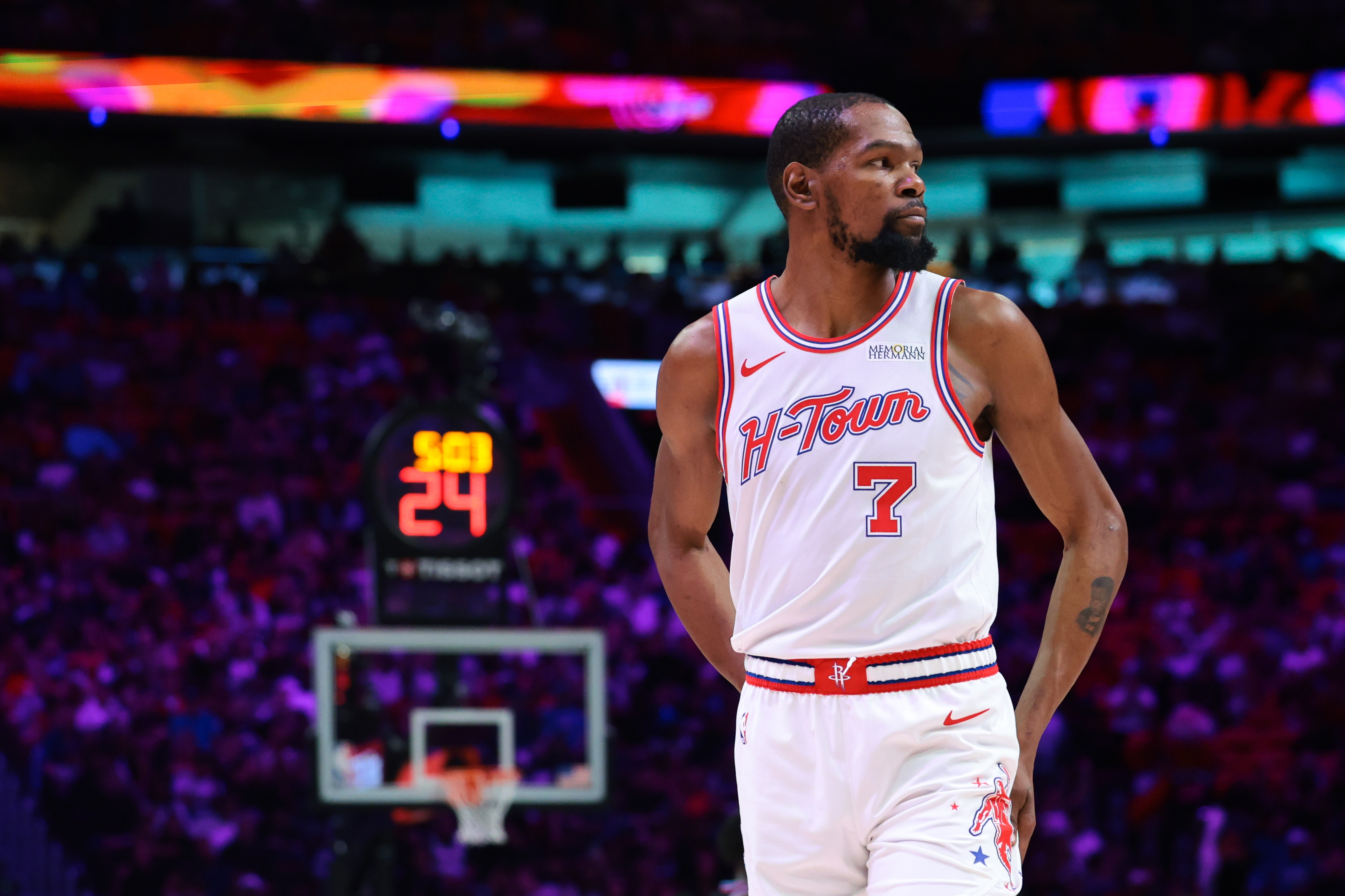 开云体育下载官网-斯波：杜兰特的职业态度和训练方式完全是教科书级别的